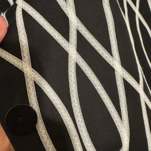 Linda Allard Ellen Tracy Zig Zag Chic Black and White Patterned Blazer - Picture 6 of 8